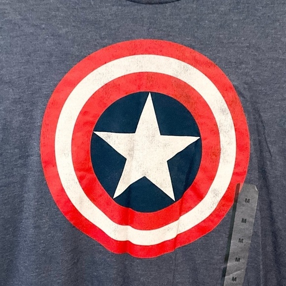 New with tags dark blue medium Marvel Captain America short sleeve t-shirt - Picture 2 of 8